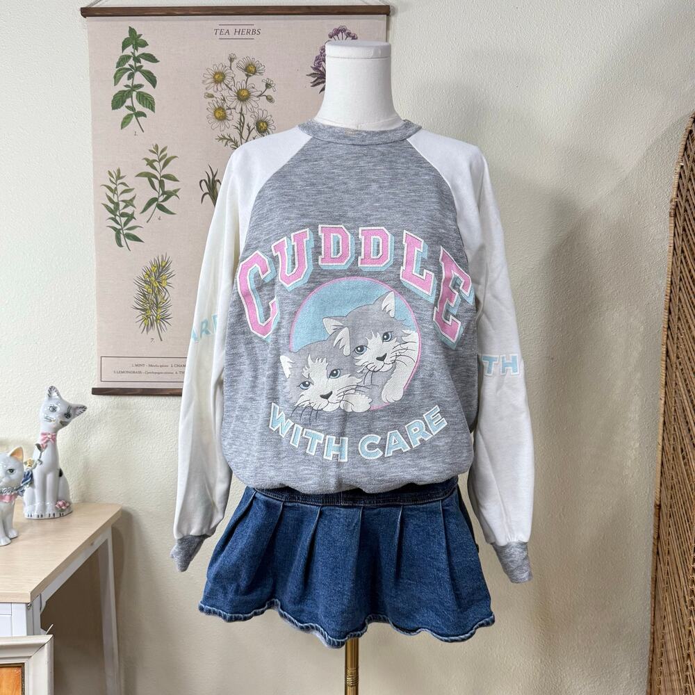 Vintage 80s 90s Cuddle Gray Cat Pullover Sweatshirt Cutecore Kawaii Retro S M